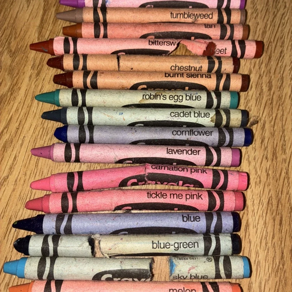 Vintage Crayola Crayons Binney Smith Retired Colors Lot Of 40 *some broken
